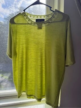 Sag Harbor Lime Green Short Sleeve Women's Knit Top with Lace Collar